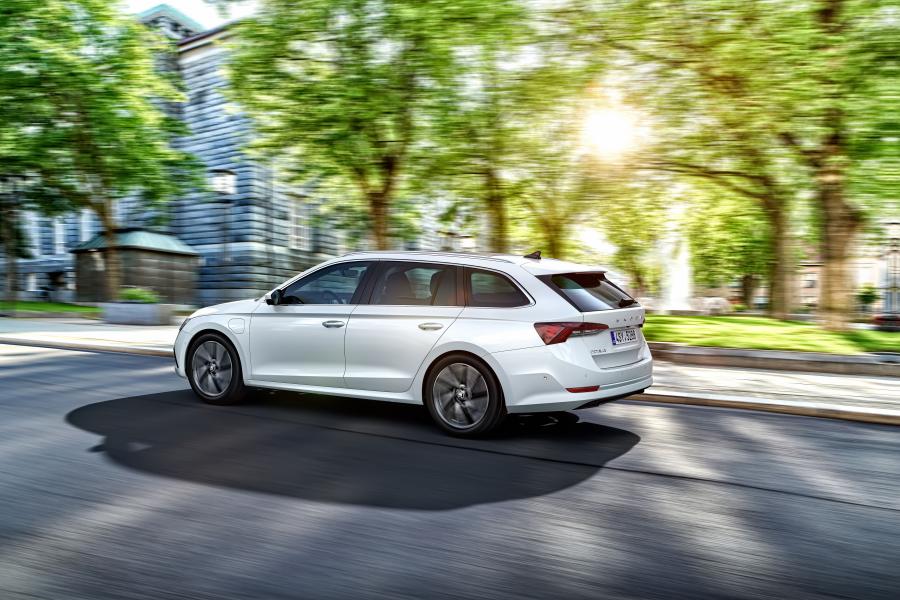  Skoda Octavia iV Combi 2020 года  (WW) (фото 11 из 22)